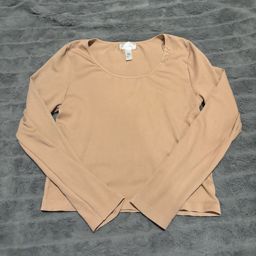 Women’s Long Sleeve Scoop Neck Top - Light Beige